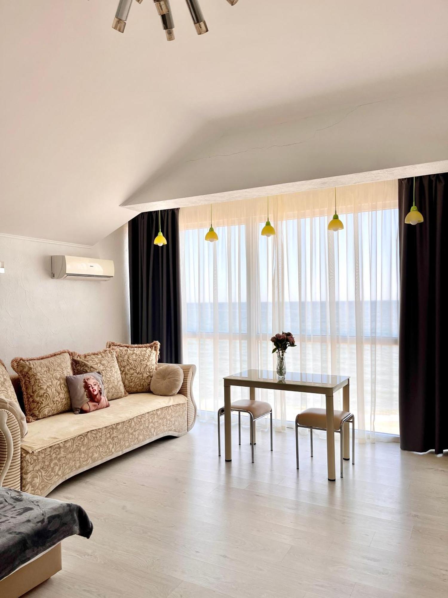Done Kandybone Apartments Burlach'ya Balka Exteriör bild